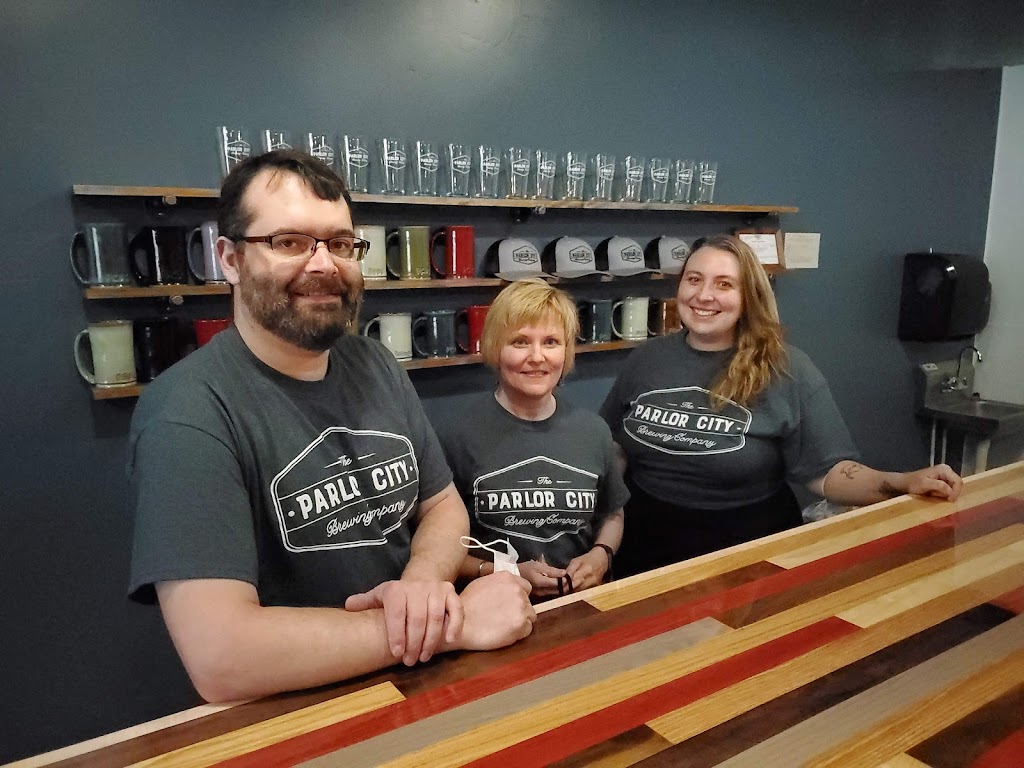 Parlor City Brewing Company | restaurant | 212 W Market St, Bluffton, IN 46714, USA | 2603073858 OR +1 260-307-3858