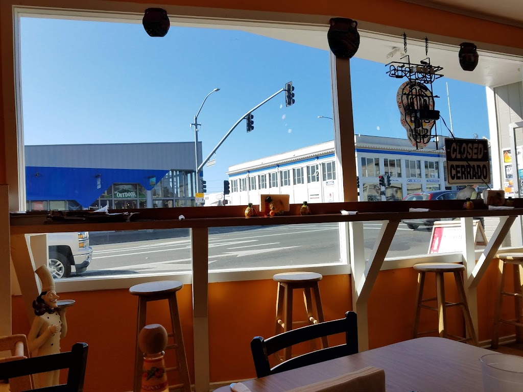 La Estrella | restaurant | 250 N Main St, Fort Bragg, CA 95437, USA | 7074095059 OR +1 707-409-5059