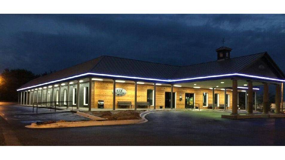 The Hook Seafood & Oyster House | restaurant | 3301 N Main St, Anderson, SC 29621, USA | 8642221431 OR +1 864-222-1431