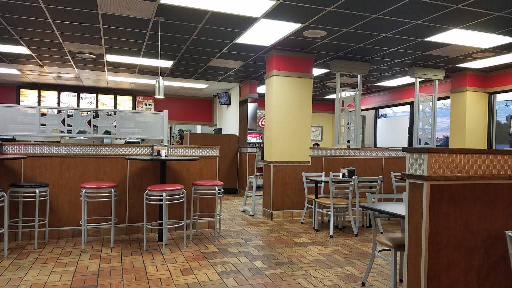 Hardees | restaurant | 3401 Plantation Rd NE, Roanoke, VA 24012, USA | 5405630992 OR +1 540-563-0992