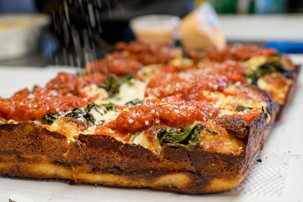 La Pizza Via | restaurant | 914 IL-22, Fox River Grove, IL 60021, USA | 2248888100 OR +1 224-888-8100