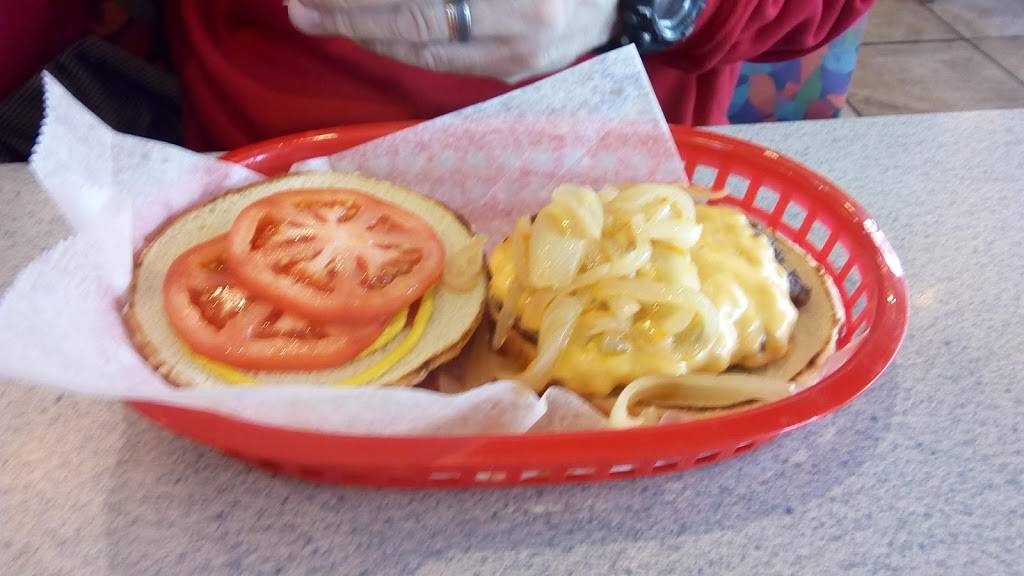 B52 Restaurant | restaurant | N78W14701 Appleton Ave, Menomonee Falls, WI 53051, USA | 2622516244 OR +1 262-251-6244