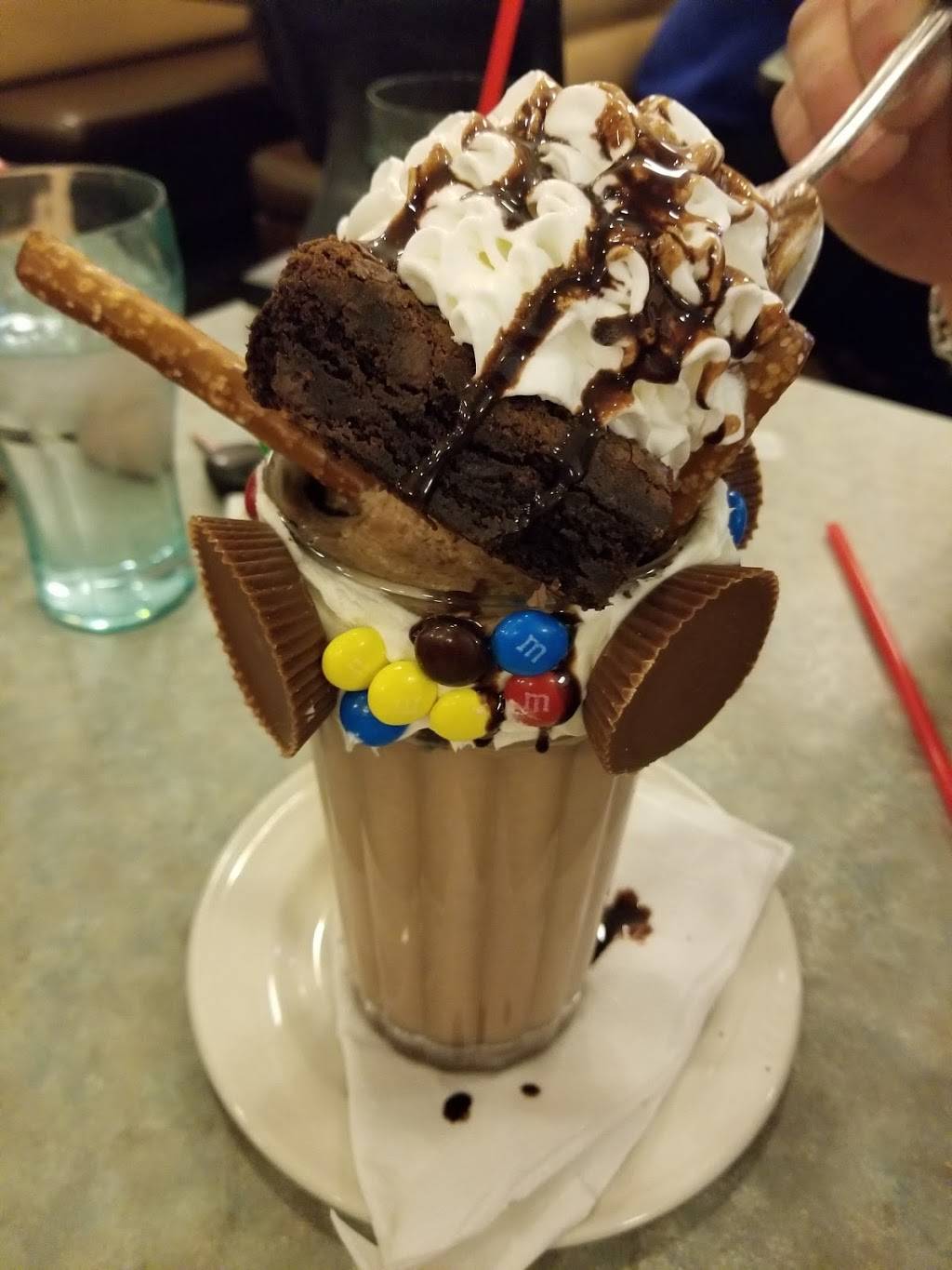 Friendlys | restaurant | 697 Southbridge St, Auburn, MA 01501, USA | 5088323102 OR +1 508-832-3102