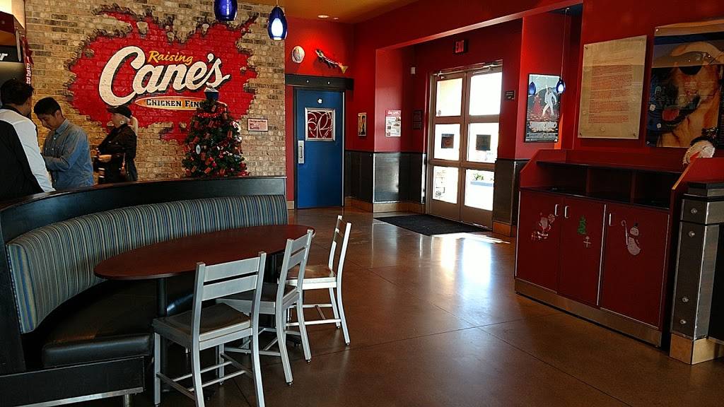 Raising Canes Chicken Fingers | meal takeaway | 110 N Stephanie St, Henderson, NV 89074, USA | 7029712388 OR +1 702-971-2388