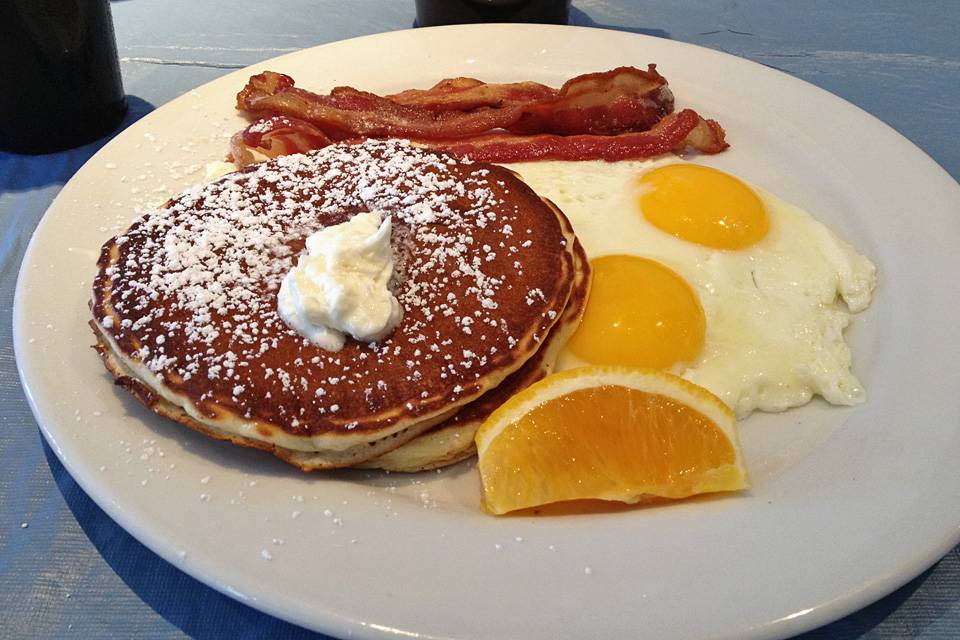 Mokes Bread & Breakfast | restaurant | 27 Hoolai St, Kailua, HI 96734, USA | 8082615565 OR +1 808-261-5565