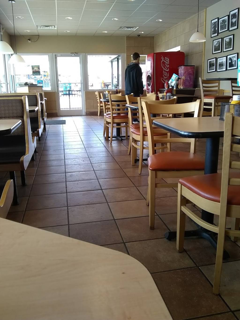 Dairy Queen Store | restaurant | 202 E Stratton Ave, Monterey, TN 38574, USA | 9318393315 OR +1 931-839-3315