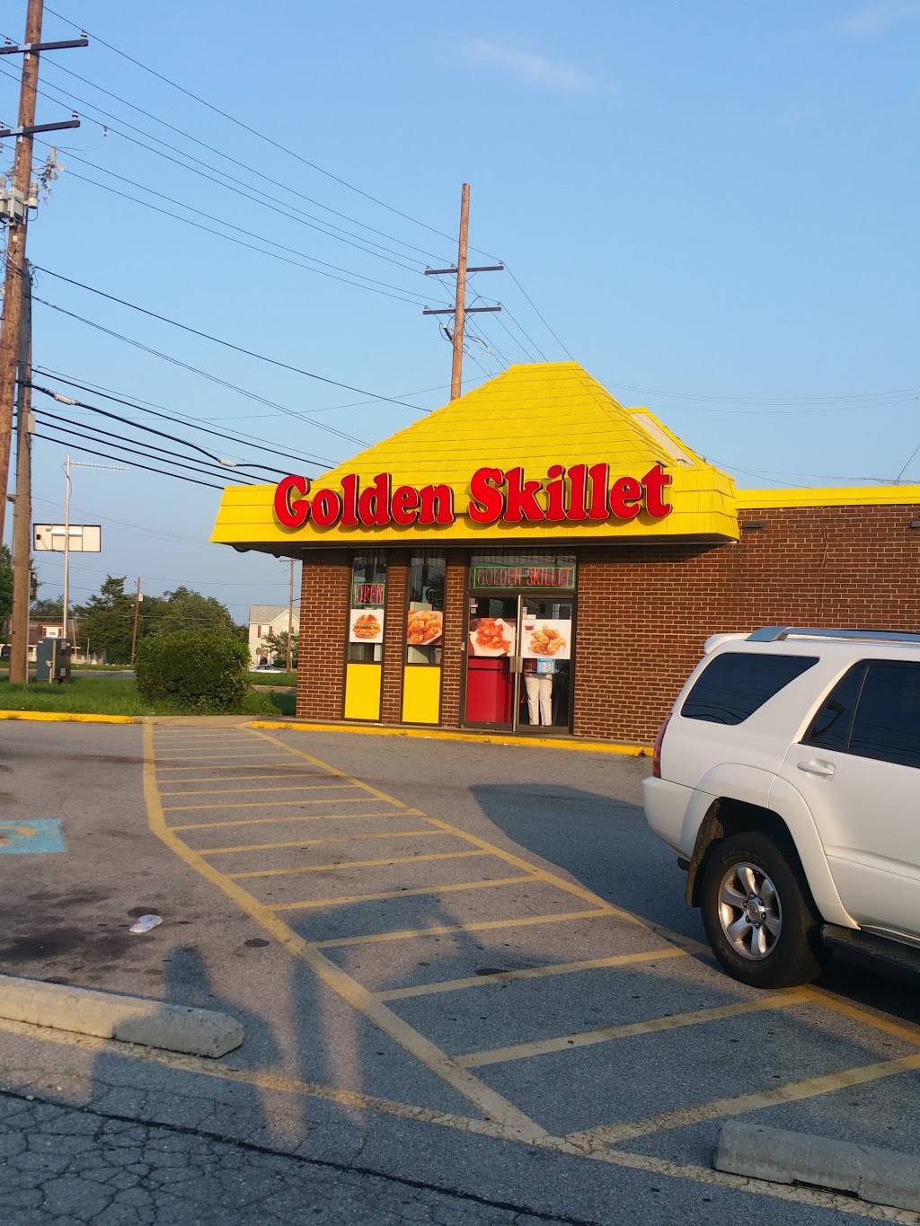Golden Skillet | restaurant | 7301 Marlboro Pike, Forestville, MD 20747, USA | 3014205700 OR +1 301-420-5700