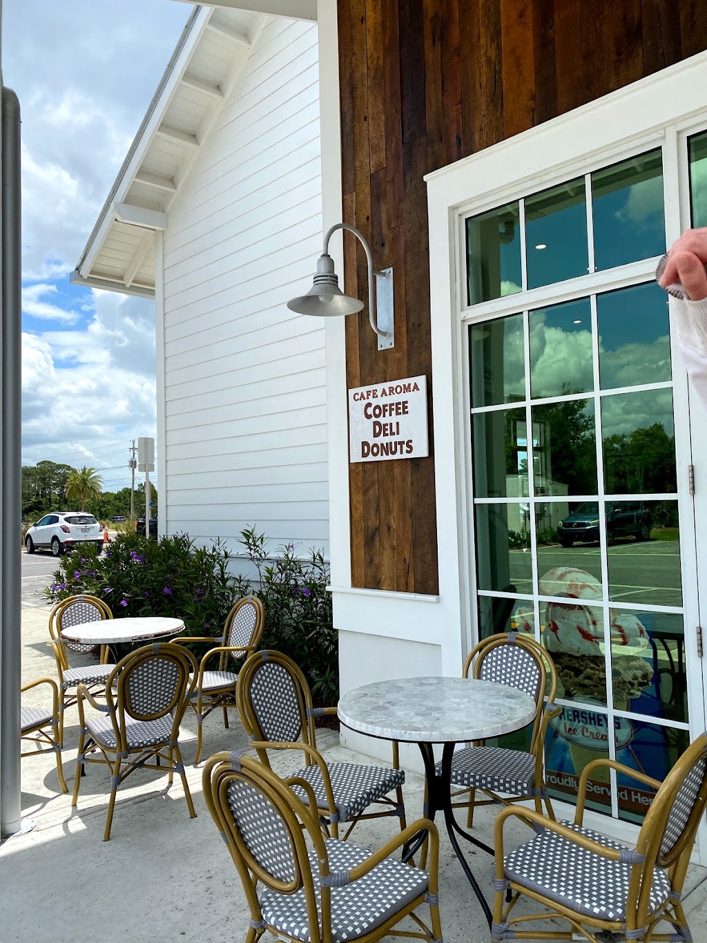 Café Aroma | bakery | 13625 US-98, Inlet Beach, FL 32413, USA | 8509090303 OR +1 850-909-0303