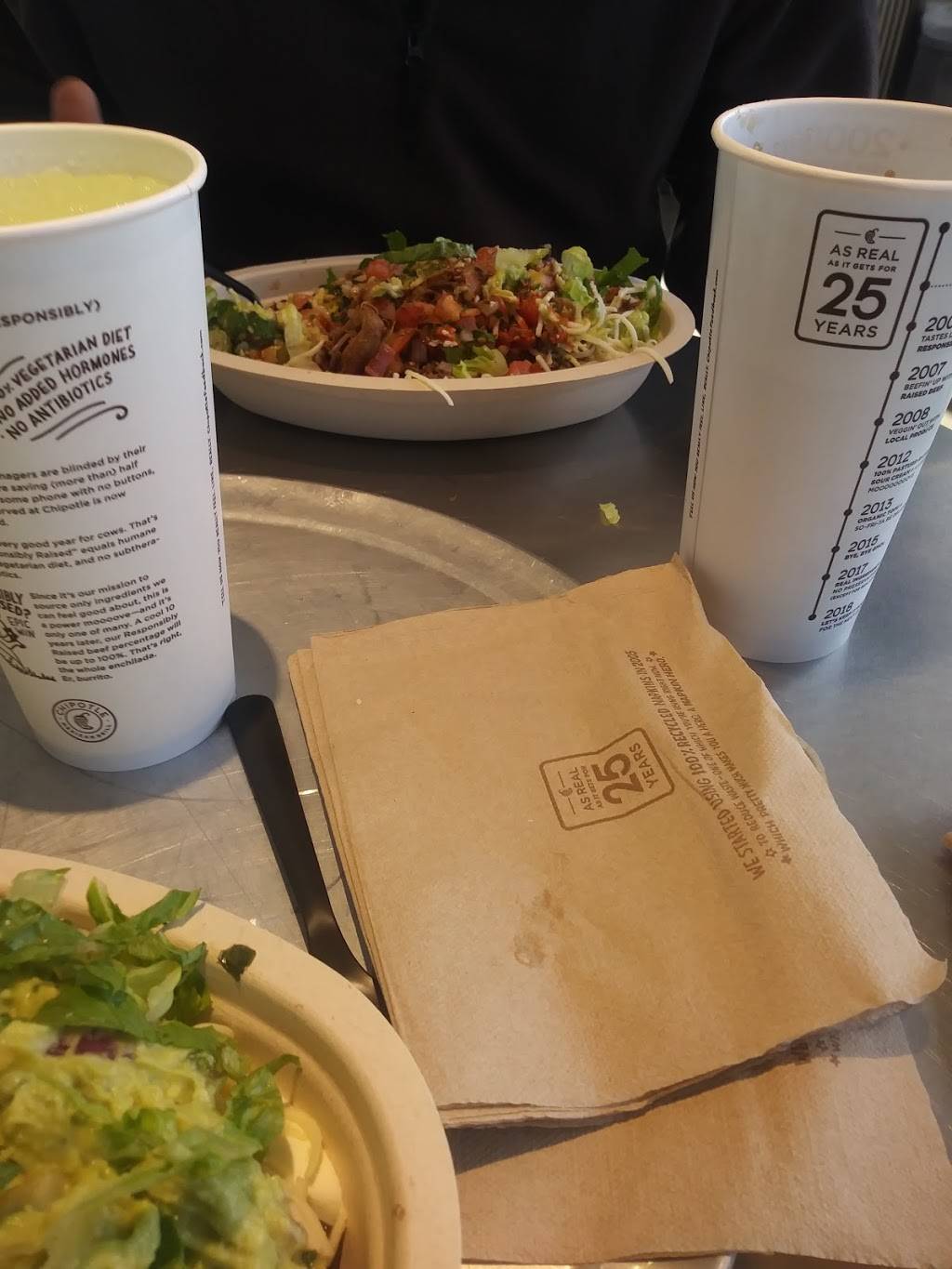 Chipotle Mexican Grill | restaurant | 5 Greenwood Ln, Springboro, OH 45066, USA | 9377461793 OR +1 937-746-1793