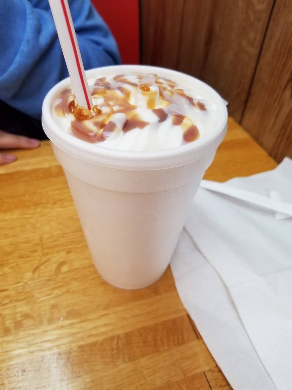 Old Town Dairy Bar | restaurant | 318 W Jackson Blvd, Jonesborough, TN 37659, USA | 4237536261 OR +1 423-753-6261