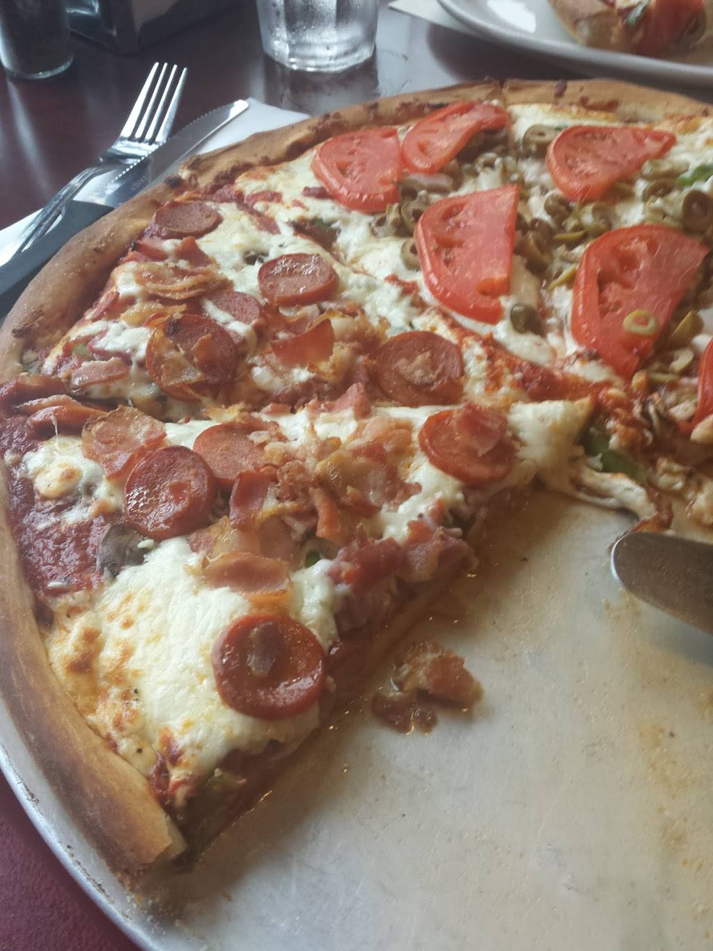 New Lasalle Restaurant Pizzeria | restaurant | 1475 Boulevard Shevchenko, LaSalle, QC H8N 1P2, Canada | 5143668520 OR +1 514-366-8520