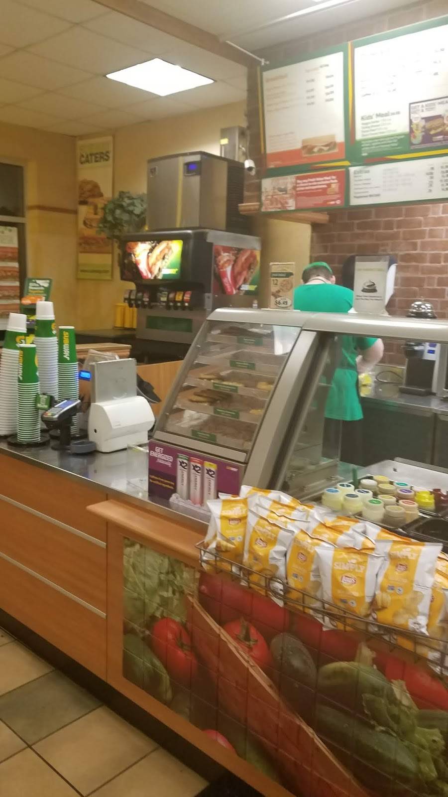 Subway | restaurant | 8398 Reading Rd, Cincinnati, OH 45237, USA | 5138216800 OR +1 513-821-6800