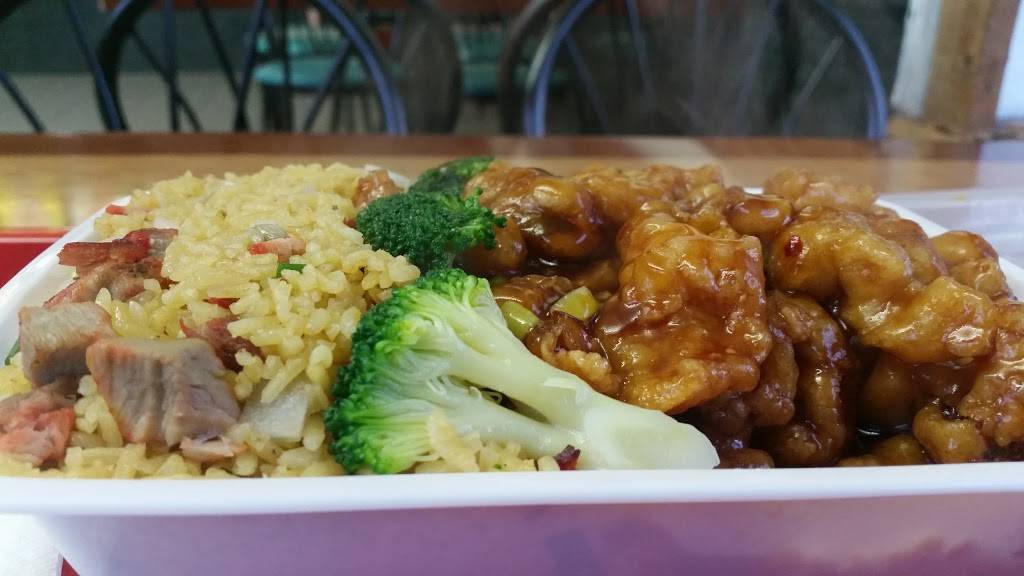 Lucky | restaurant | 4302 National St, Flushing, NY 11368, USA | 7188989885 OR +1 718-898-9885