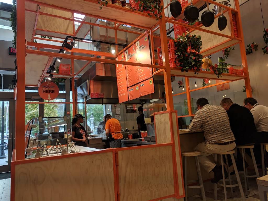 Wok to Walk | restaurant | 695 Broad St, block 52, Newark, NJ 07102, USA | 9736222681 OR +1 973-622-2681