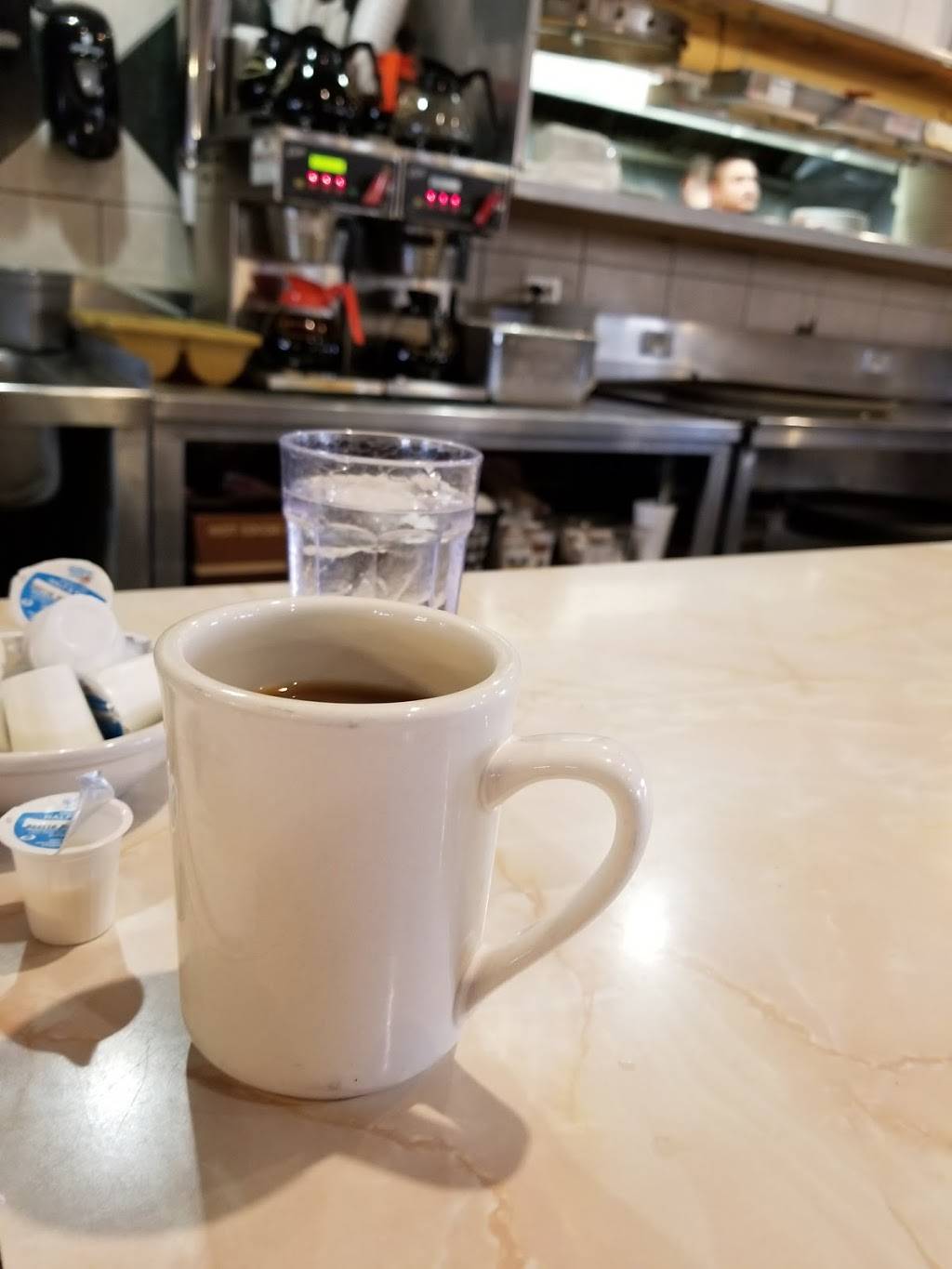 Red Apple Family Restaurant | restaurant | 2625 N Center St, Maryville, IL 62062, USA | 6183458767 OR +1 618-345-8767