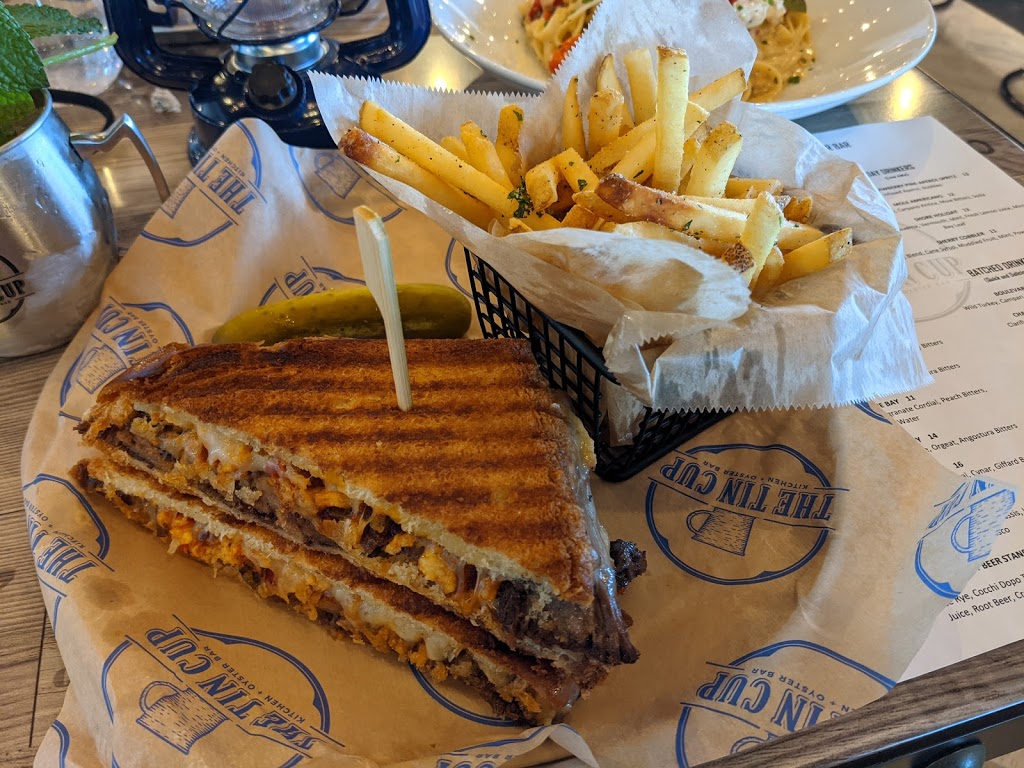 Tin Cup Kitchen + Oyster Bar | restaurant | 2800 Shore Dr, Virginia Beach, VA 23451, USA | 7577772800 OR +1 757-777-2800