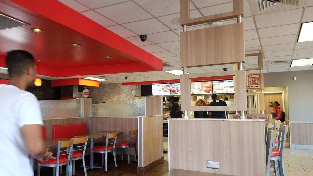 Burger King | restaurant | 8431 N Tryon St, Charlotte, NC 28262, USA | 7045949943 OR +1 704-594-9943