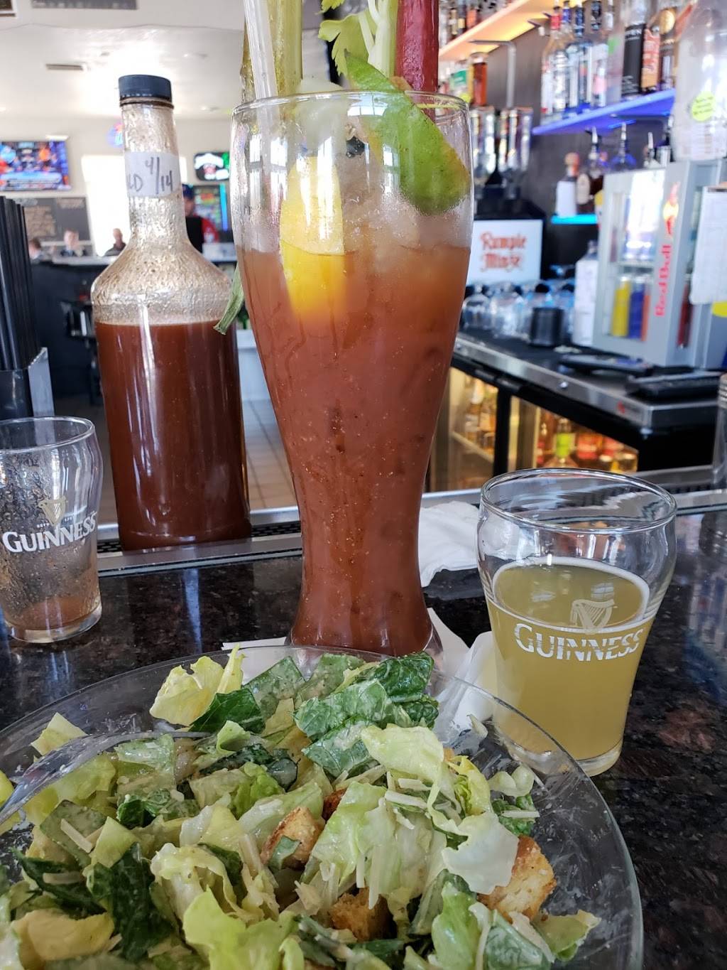 The Neighbors Bar & Grille | restaurant | s16w22255 Arcadian Ave, Waukesha, WI 53186, USA | 2624085872 OR +1 262-408-5872