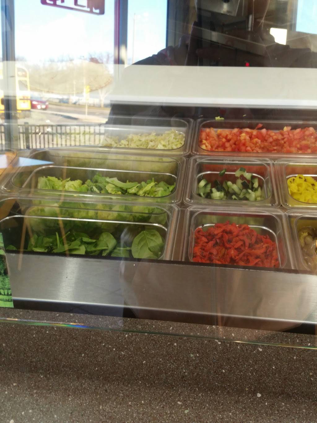 Pita Pit | restaurant | 2735 W Oklahoma Ave, Milwaukee, WI 53215, USA | 4145395926 OR +1 414-539-5926