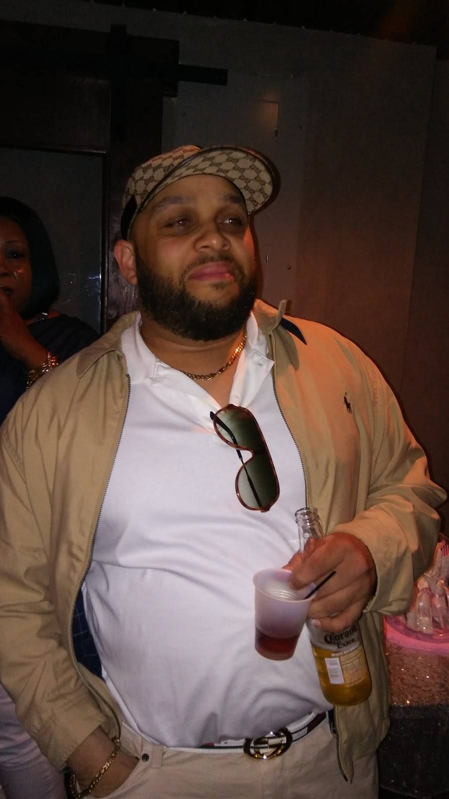 Politics Kitchen & Lounge | restaurant | 5120 Warrensville Center Rd, Maple Heights, OH 44137, USA | 2165107988 OR +1 216-510-7988