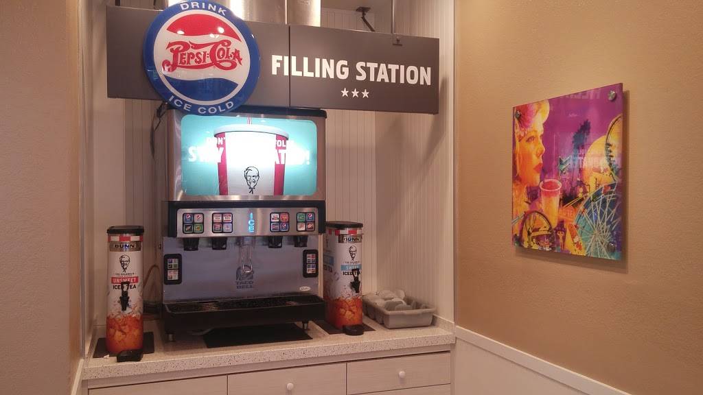 KFC | restaurant | 8001 NW 95th St, Hialeah Gardens, FL 33016, USA | 3058288556 OR +1 305-828-8556