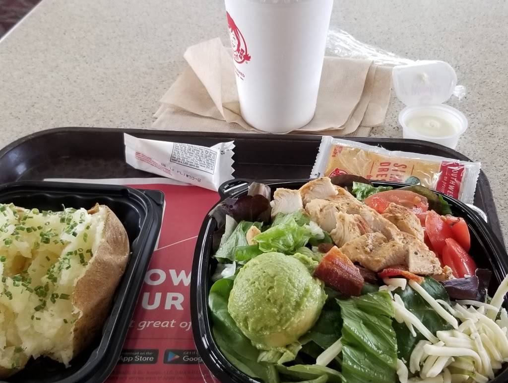 Wendys | restaurant | 3210 E Jensen Ave, Fresno, CA 93706, USA | 5592376666 OR +1 559-237-6666