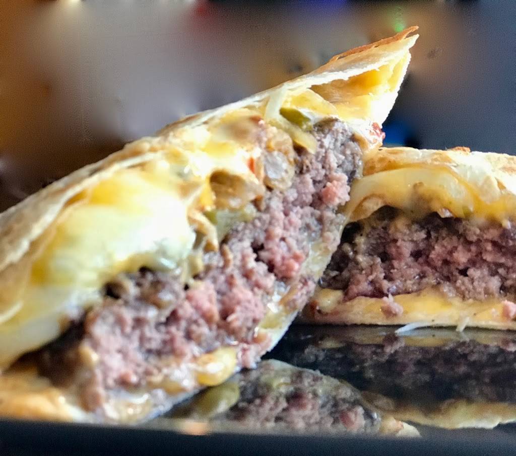 Cornerstone Sports Pub & Eatery | restaurant | 24 S Main St, Oconomowoc, WI 53066, USA | 2625601368 OR +1 262-560-1368