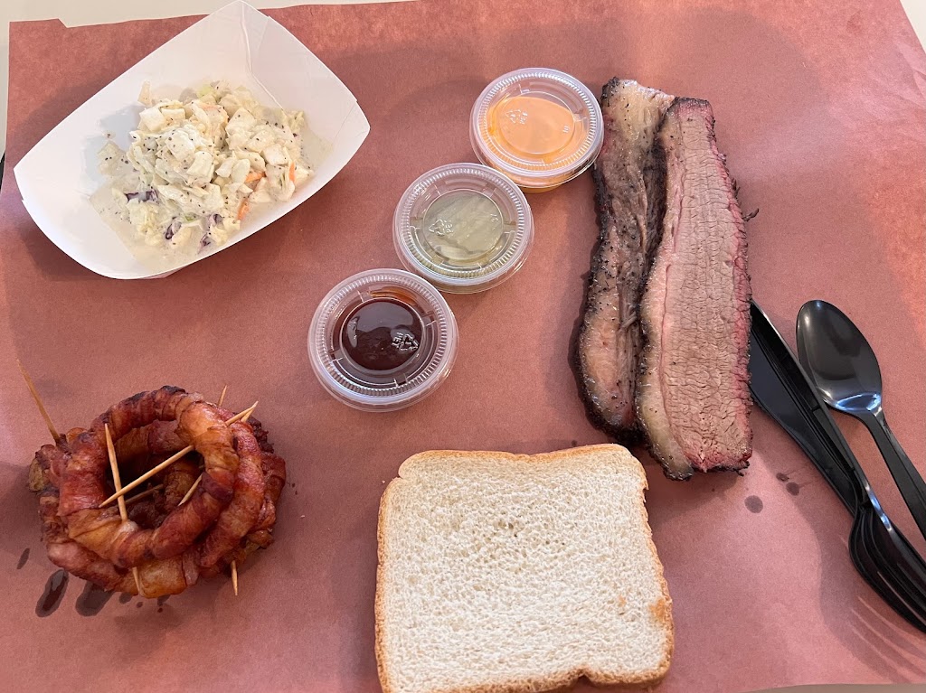 BRANDED BBQ | restaurant | 9488 Natchez St, Wisner, LA 71378, USA | 3188371107 OR +1 318-837-1107