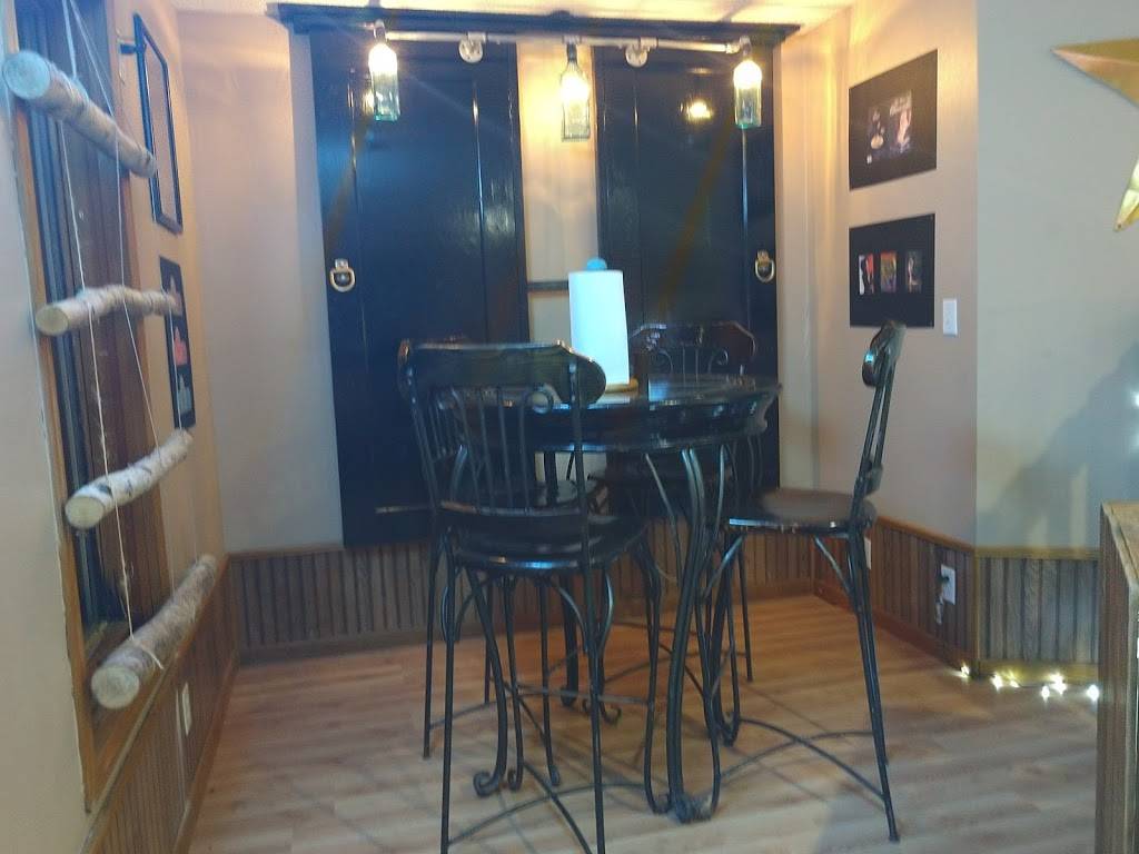 Escape on 2nd Ave | restaurant | 157 2nd Ave, Clayton, WI 54004, USA | 7152632040 OR +1 715-263-2040