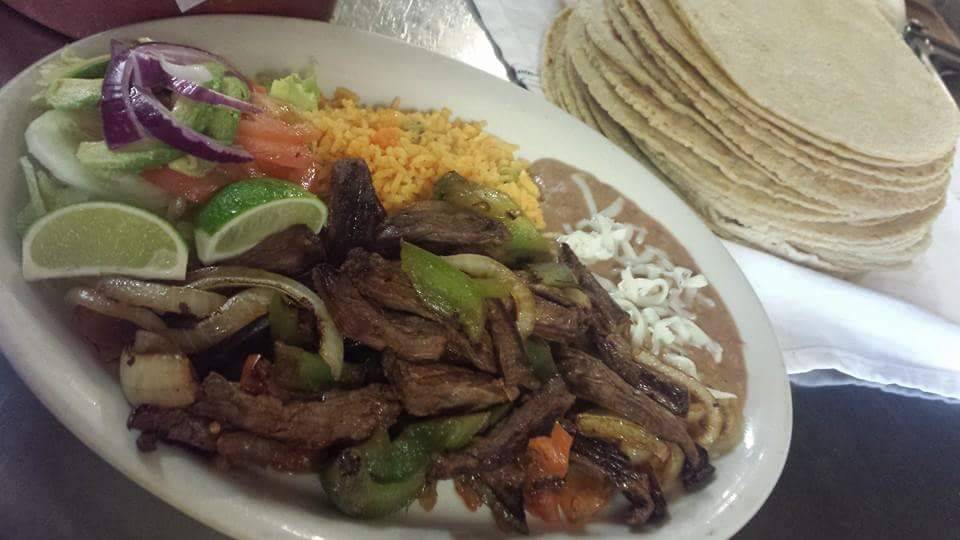 Taqueria El Mirador | restaurant | 35 E Fullerton Ave, Addison, IL 60101, USA | 6309411118 OR +1 630-941-1118