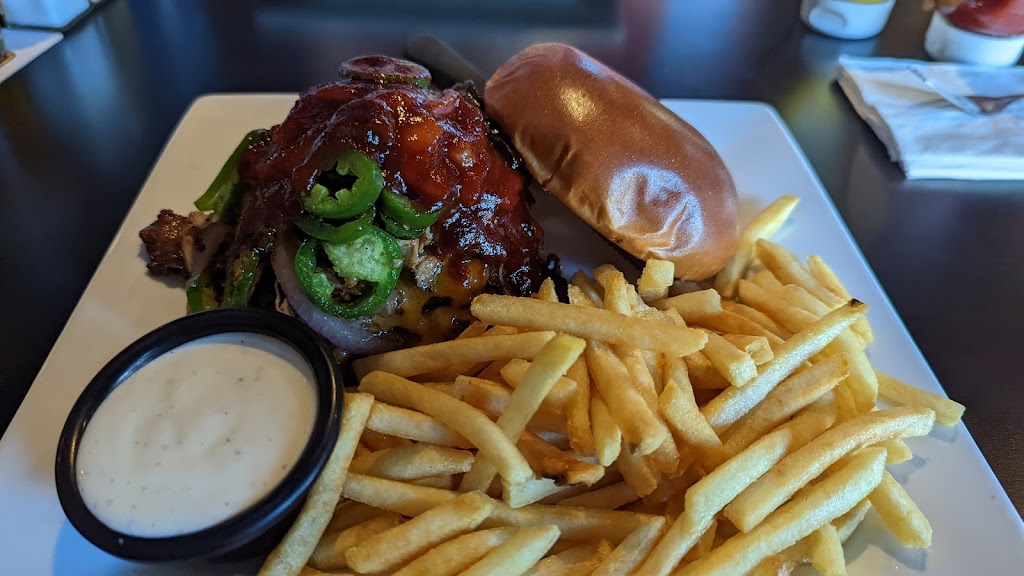 Pint House Burgers & Brews | restaurant | 3325 W Indian Trail Rd, Spokane, WA 99208, USA | 5092906937 OR +1 509-290-6937