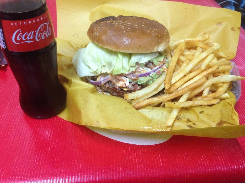 JP Burguers And Hotdogs | restaurant | Boulevard Geranios, Ejido Ruiz Cortez 457, Las Lomitas, 22830 Ensenada, B.C., Mexico | 016461099965 OR +52 646 109 9965