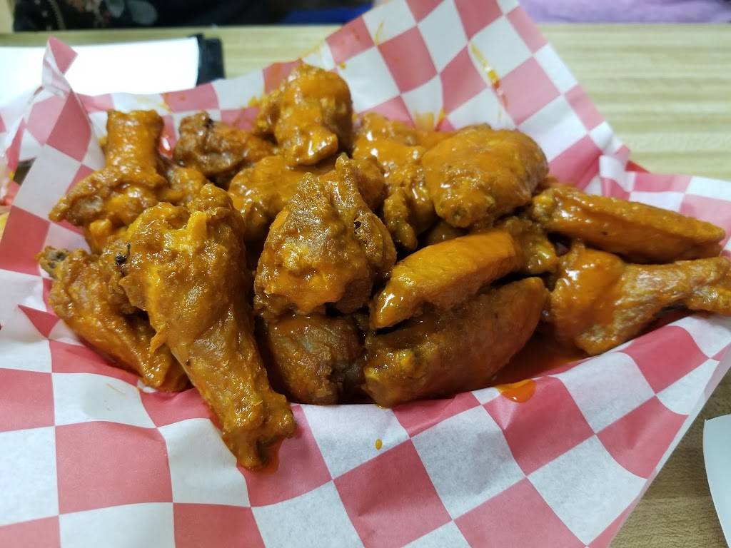 Steiners General Store & Diner | restaurant | 25511 NY-12, Watertown, NY 13601, USA | 3157883272 OR +1 315-788-3272