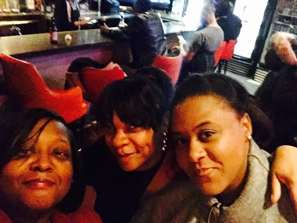 Winners Sports Bar & Grill | restaurant | 5914 W Madison St, Chicago, IL 60644, USA | 7732874900 OR +1 773-287-4900