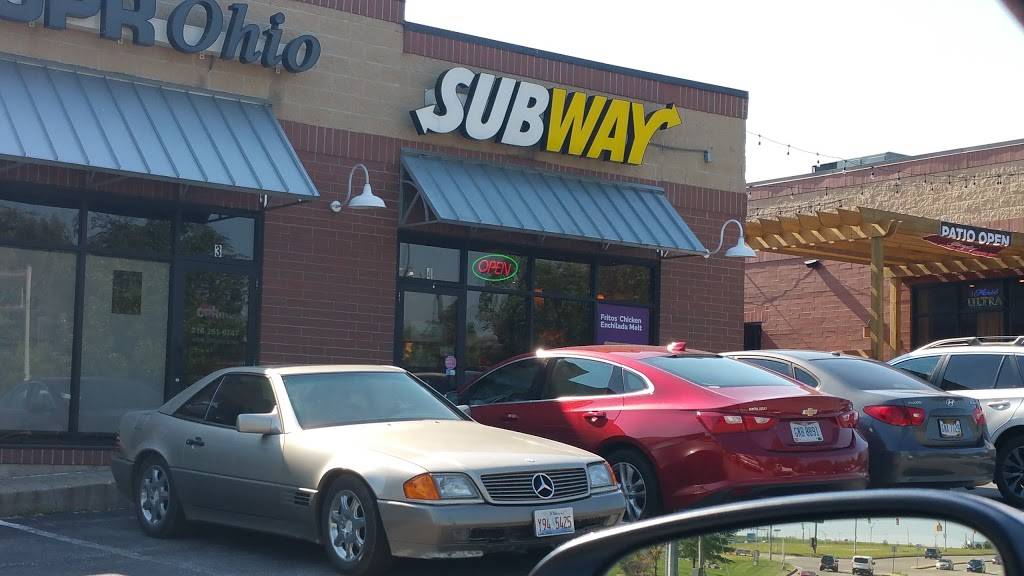 Subway | restaurant | Emerald Crossing, 4760 Grayton Rd Unit #4, Cleveland, OH 44135, USA | 2162653421 OR +1 216-265-3421