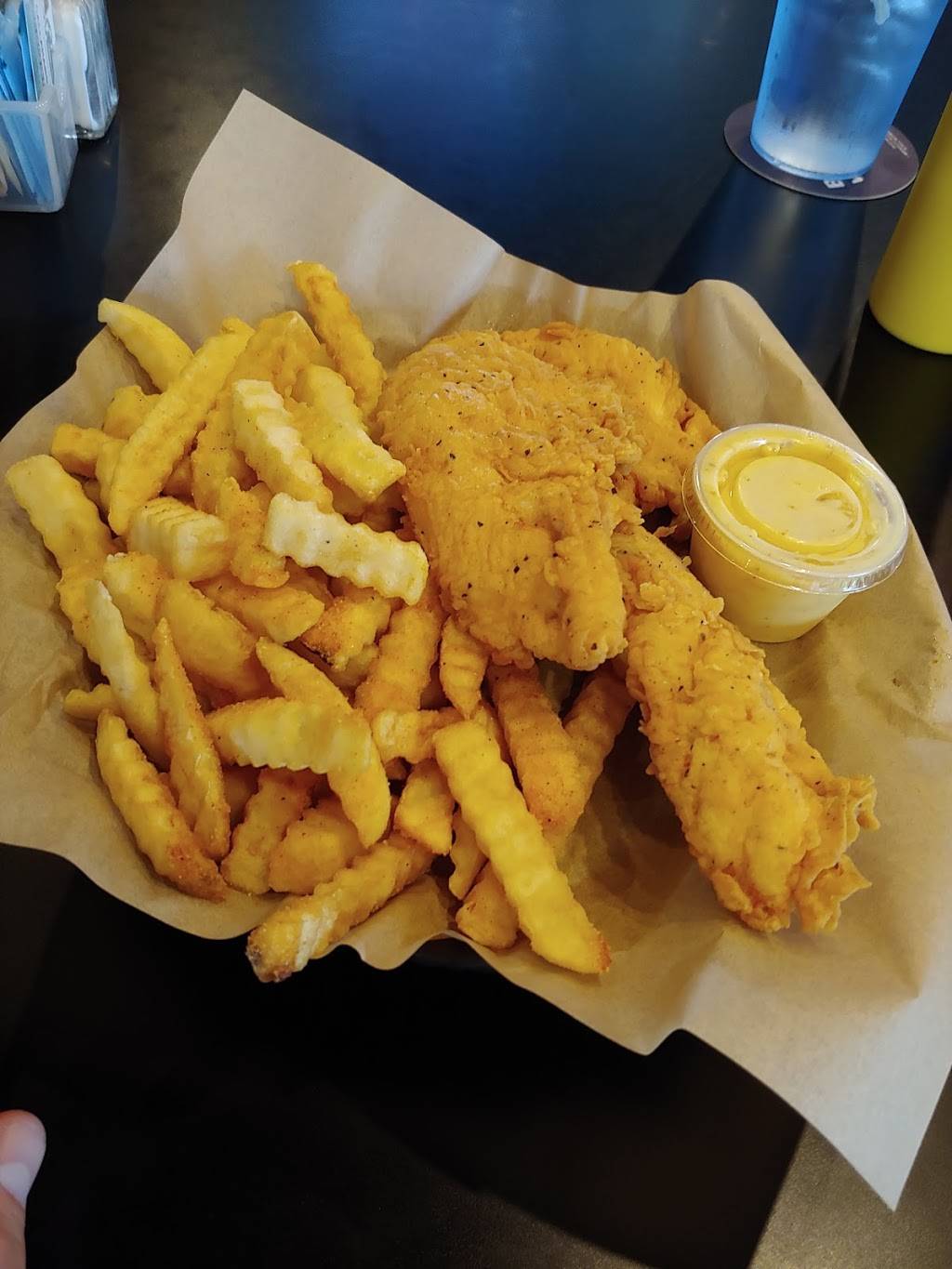 Callahans West | restaurant | 22917 W 83rd St, Lenexa, KS 66227, USA | 9134223434 OR +1 913-422-3434