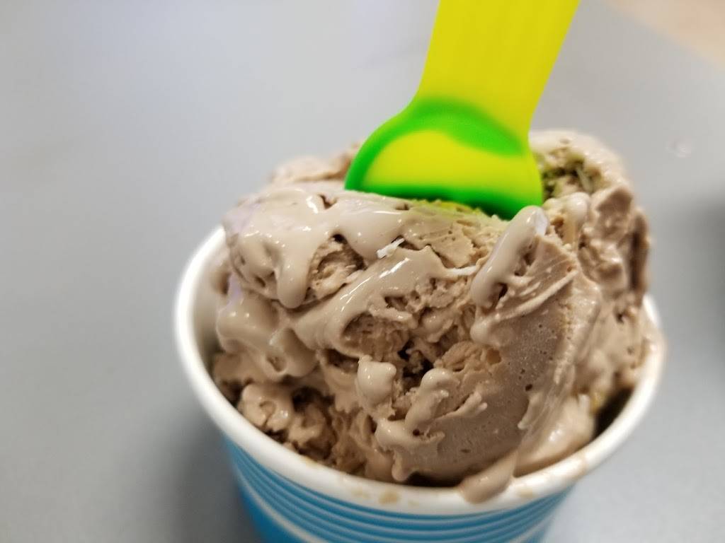Frozen Nitrogen Ice Cream | cafe | 4498 N Alafaya Trail #330, Orlando, FL 32826, USA | 4072866821 OR +1 407-286-6821