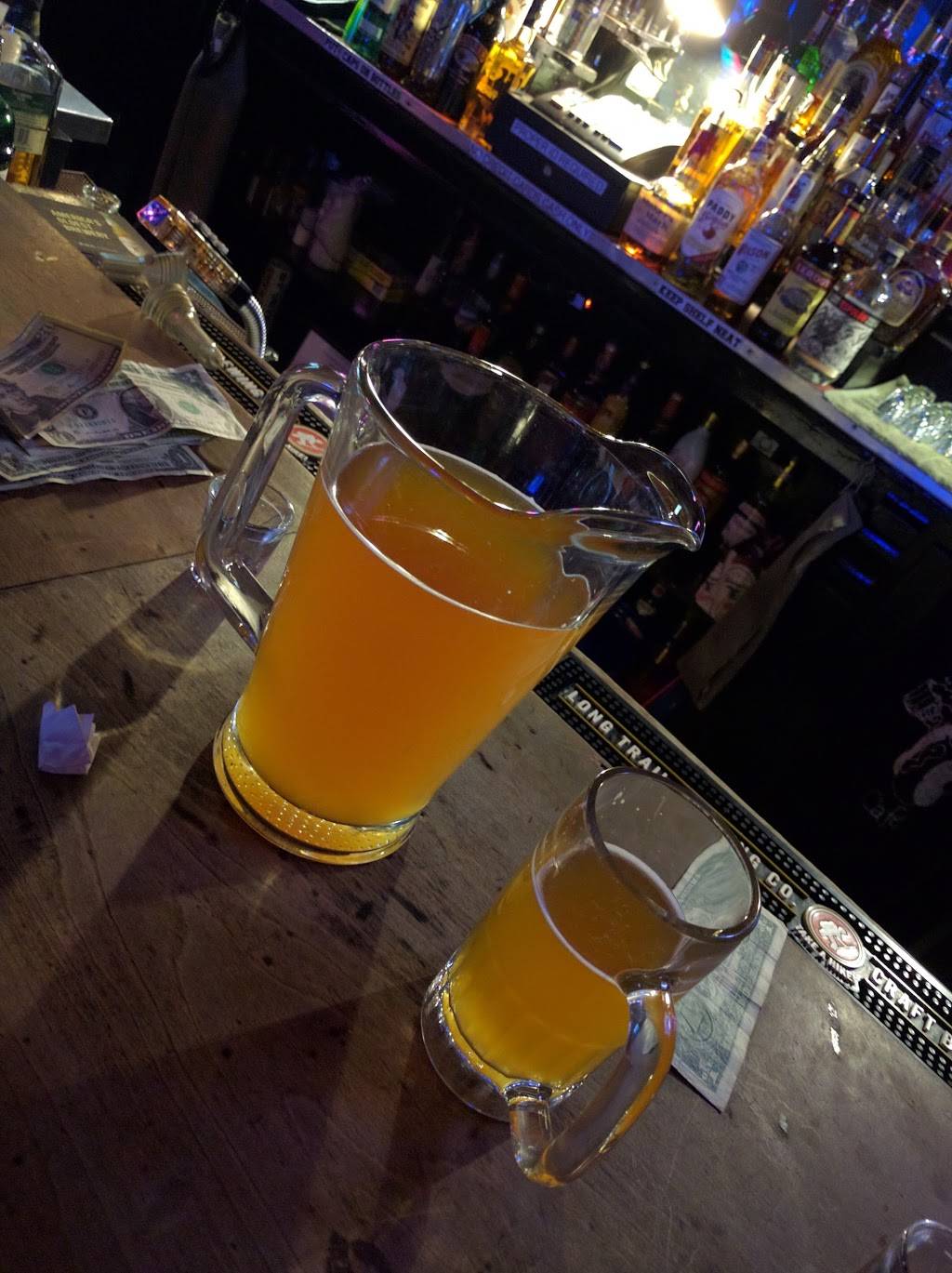 Burtons Restaurant | restaurant | 202 Wood St, West Haven, CT 06516, USA | 2039339929 OR +1 203-933-9929