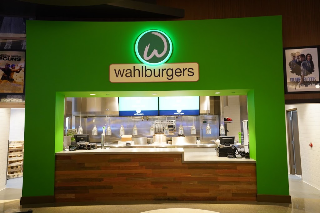 Wahlburgers | restaurant | 49500 Seminole Dr, Cabazon, CA 92230, USA | 9517555344 OR +1 951-755-5344