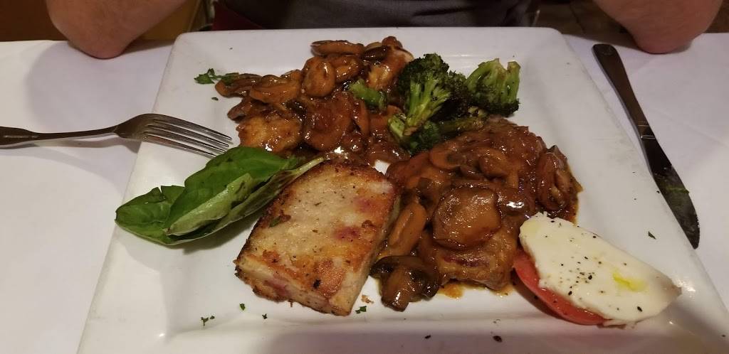 The Dove III Restaurant | restaurant | 836 E New Haven Ave, Melbourne, FL 32901, USA | 3217253683 OR +1 321-725-3683