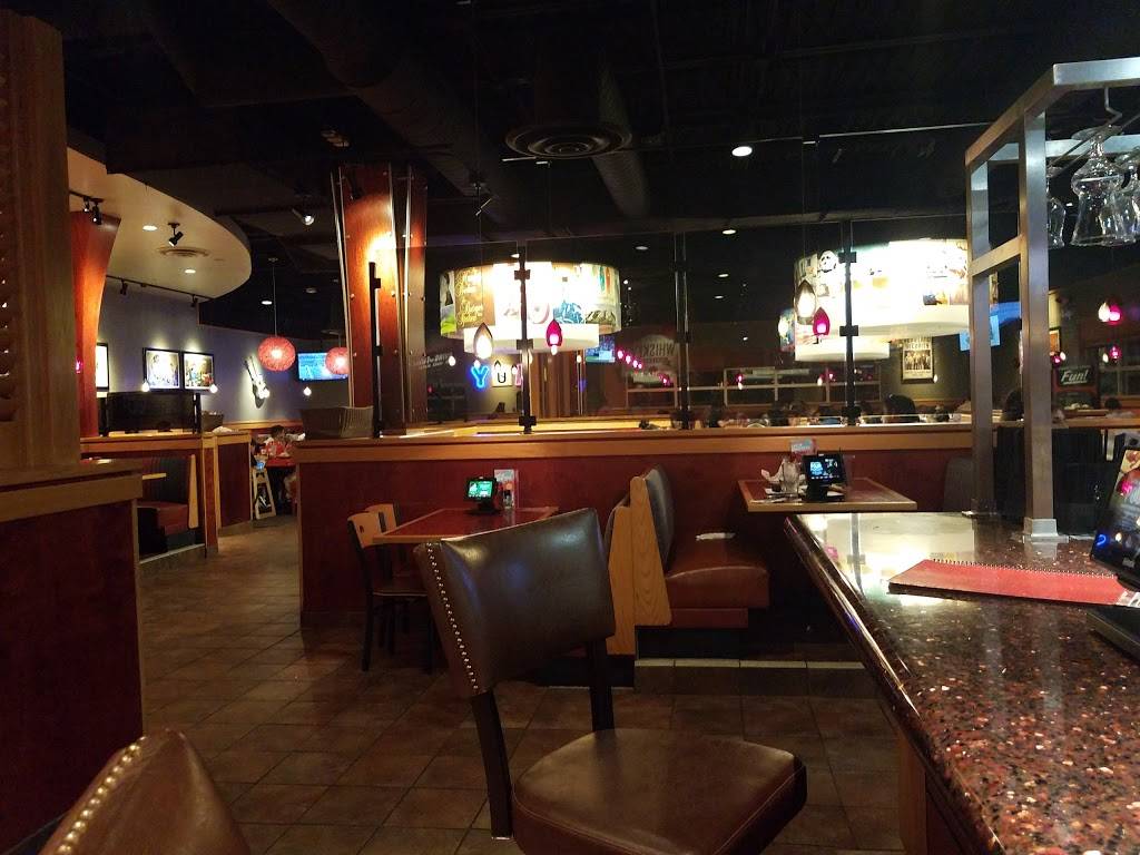 Red Robin Gourmet Burgers and Brews | restaurant | 9050 SW 136th St, Miami, FL 33176, USA | 3052515270 OR +1 305-251-5270