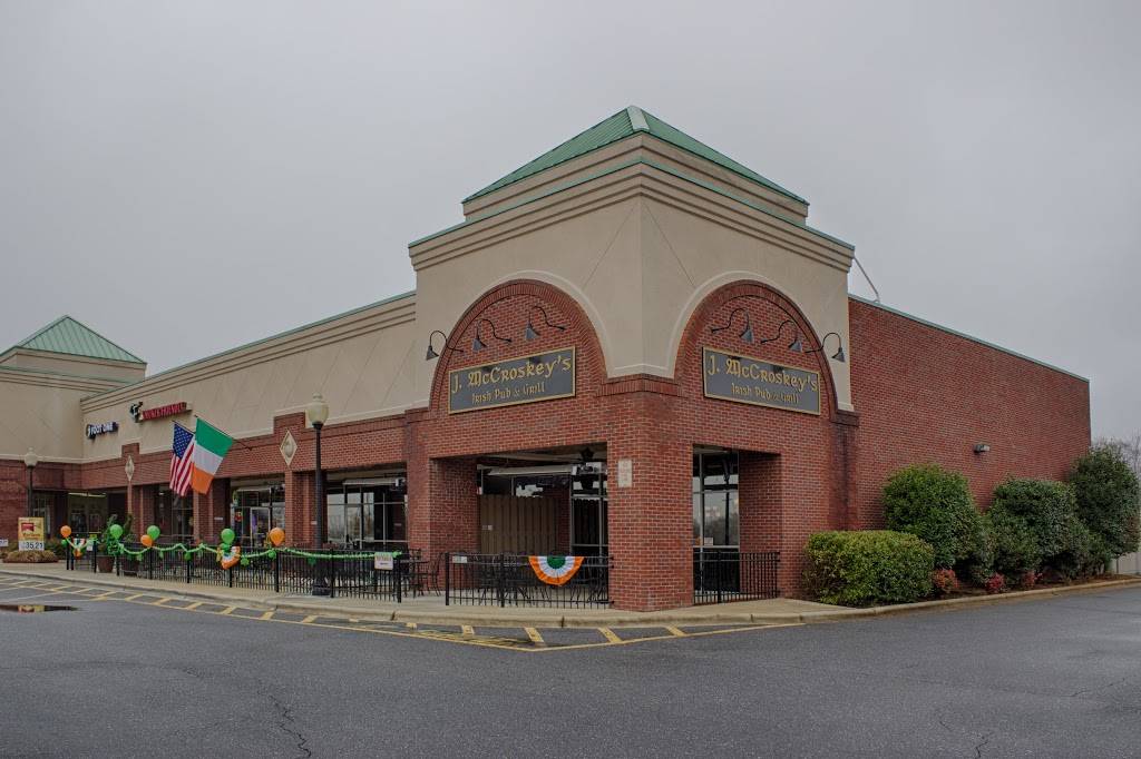 J. McCroskeys Irish Pub & Grill | restaurant | 1423 29th Ave Dr NE, Hickory, NC 28601, USA | 8288553555 OR +1 828-855-3555