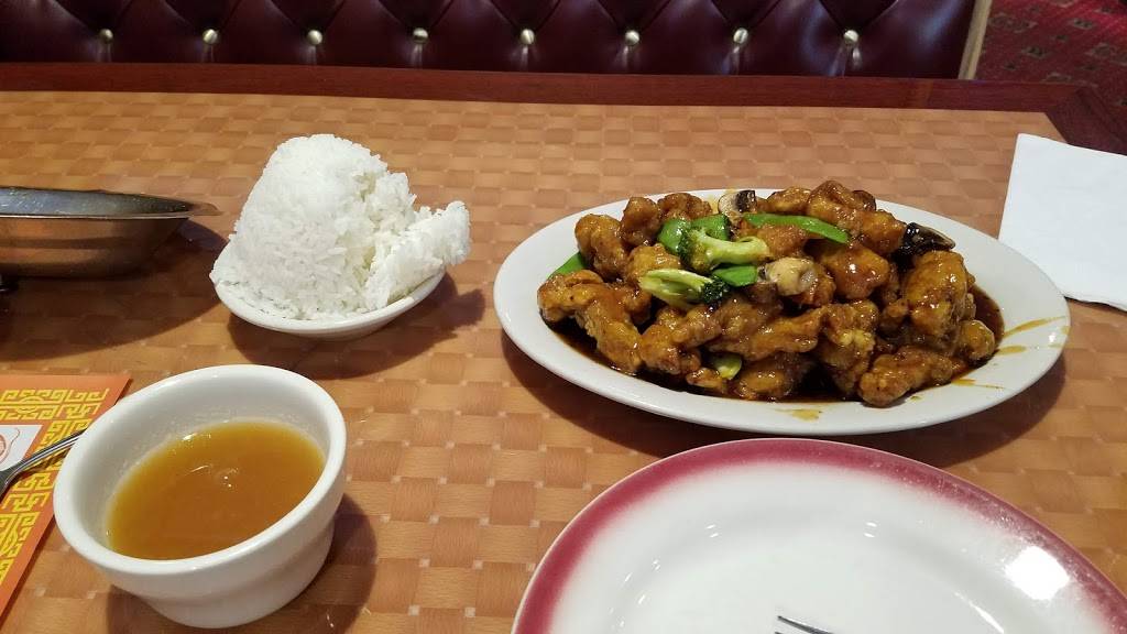 Oriental Pearl | restaurant | 576 State Rd, Westport, MA 02790, USA | 5086751501 OR +1 508-675-1501