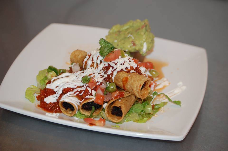 Lunada Eatery & Cantina | restaurant | 2770 Arapahoe Rd #124, Lafayette, CO 80026, USA | 7206127315 OR +1 720-612-7315