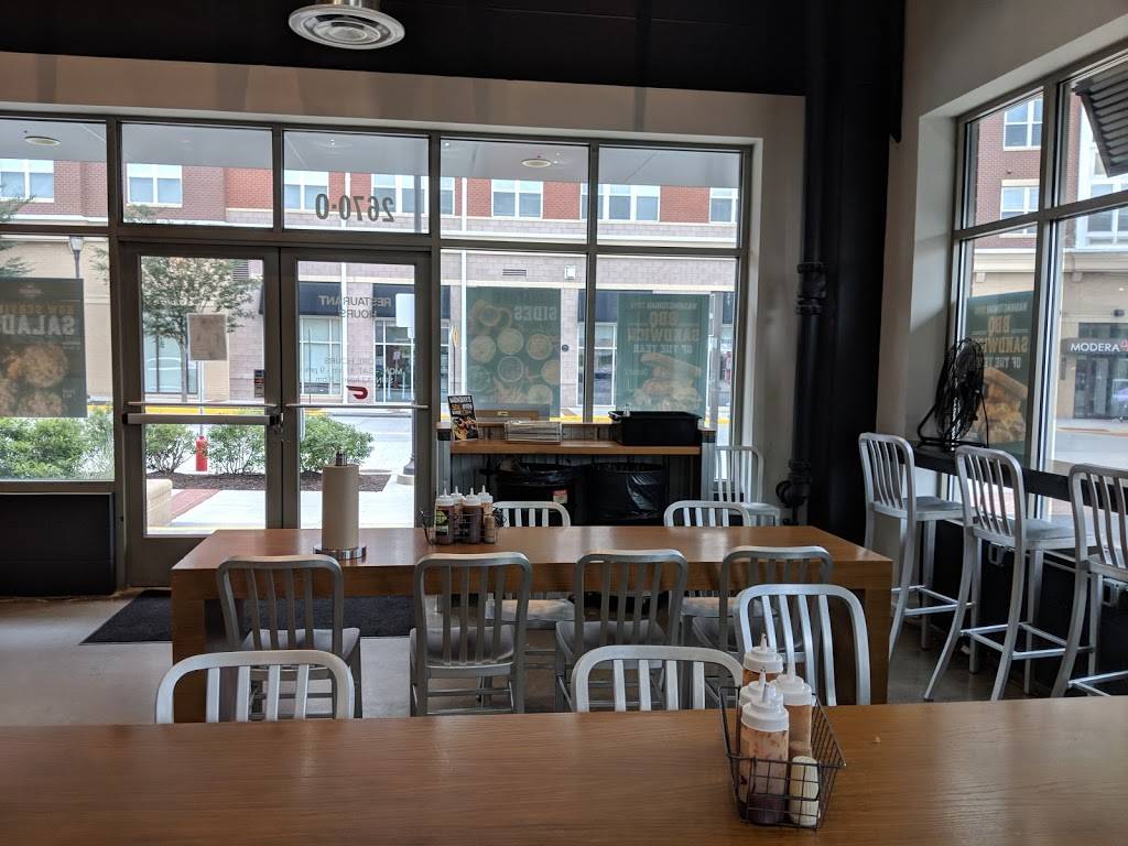 District BBQ | restaurant | 2670 Avenir PL O, Vienna, VA 22180, USA | 7035732370 OR +1 703-573-2370