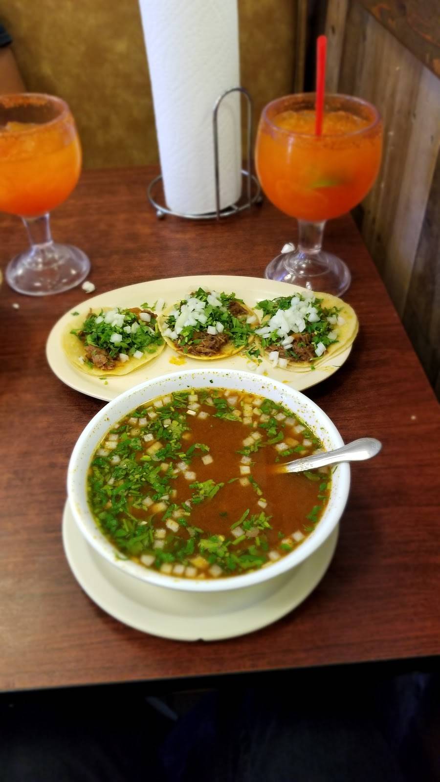 Birrieria Aguiñaga | restaurant | 507 E Main St, Grand Prairie, TX 75050, USA | 4699094322 OR +1 469-909-4322