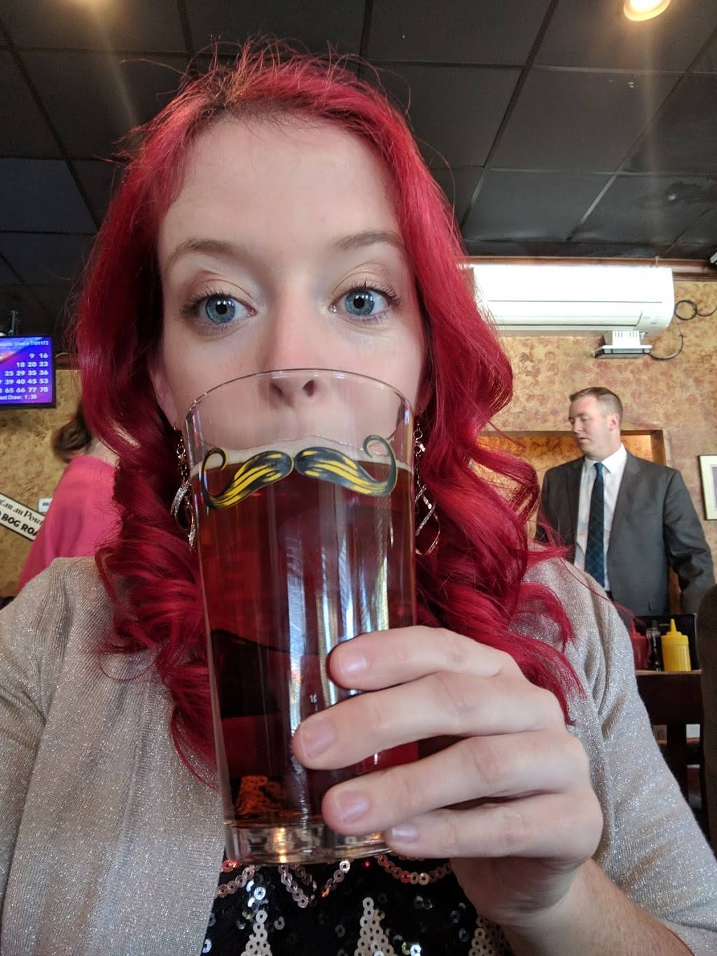 Public House | restaurant | 17219 Lorain Ave, Cleveland, OH 44111, USA | 2162526608 OR +1 216-252-6608