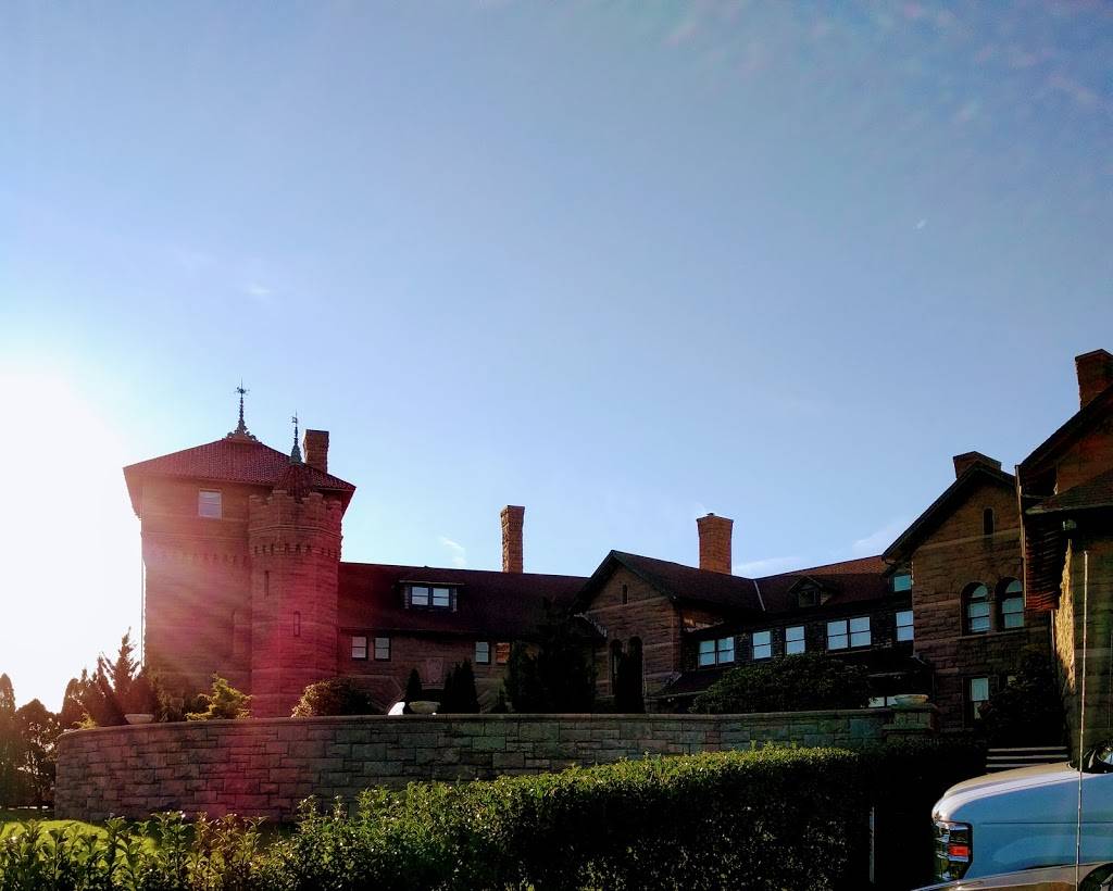 OceanCliff Hotel | restaurant | 65 Ridge Rd, Newport, RI 02840, USA | 4016197925 OR +1 401-619-7925