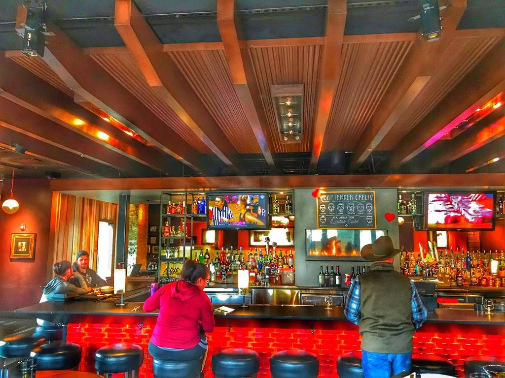 Houlihans | restaurant | 9365 Rain Lily Trail, Fort Worth, TX 76177, USA | 8177502190 OR +1 817-750-2190