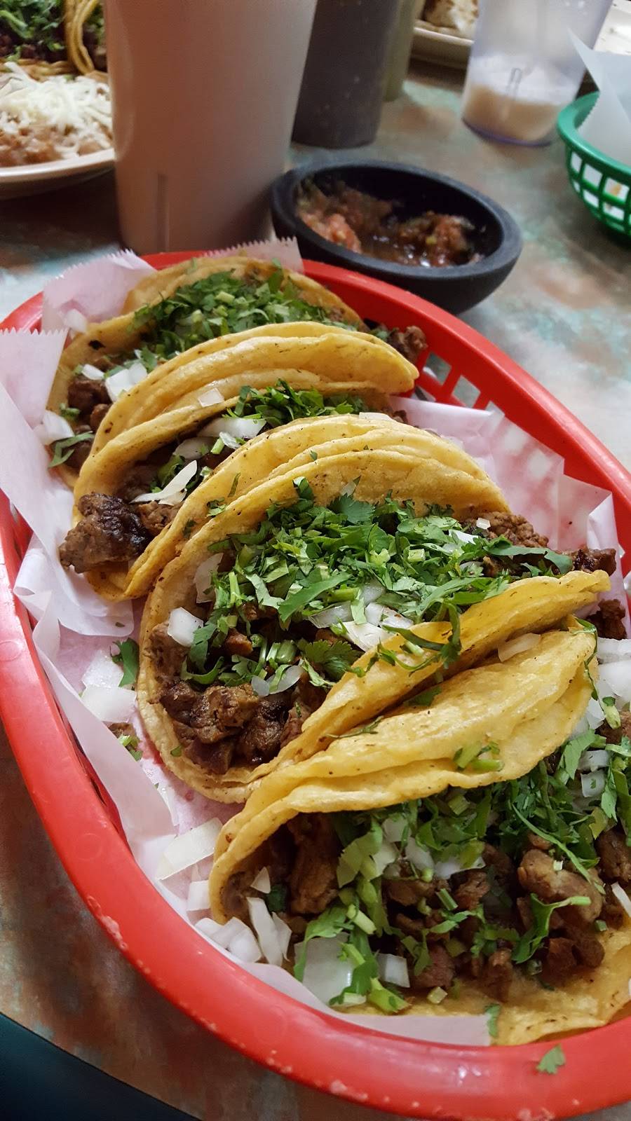 Mariachis Tacos | restaurant | 1936 E Touhy Ave, Des Plaines, IL 60018, USA | 8478135134 OR +1 847-813-5134